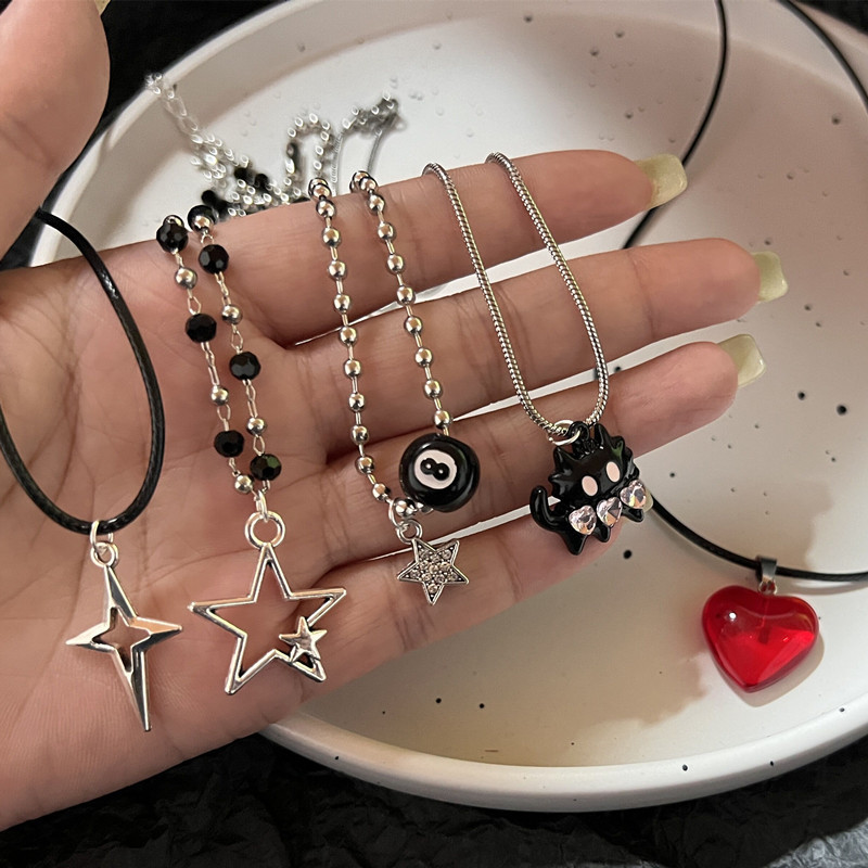 Naszyjnik z zawieszką w kształ – Men Accessories Aesthetic recenzja i cena